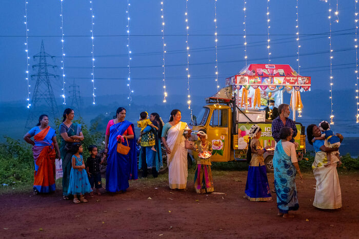 50 Unforgettable Street Photos That Turn Everyday Life Into Art