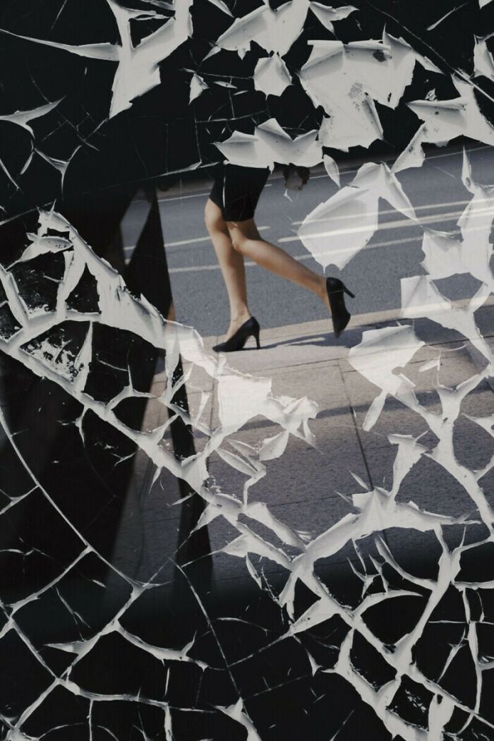 50 Unforgettable Street Photos That Turn Everyday Life Into Art