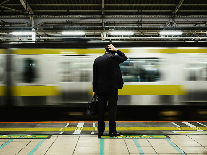 50 Unforgettable Street Photos That Turn Everyday Life Into Art