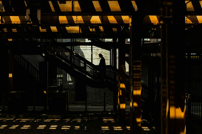 50 Unforgettable Street Photos That Turn Everyday Life Into Art