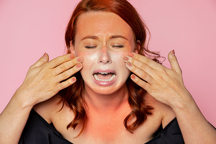 Man Upset GF Bought Herself A Peanut Butter Cake To Eat At Work Knowing He Can’t Eat It