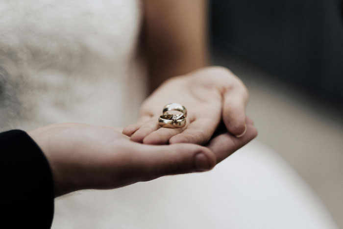 Woman Wonders If She Should Explain To Her Husband That Separation And Divorce Are Not The Same
