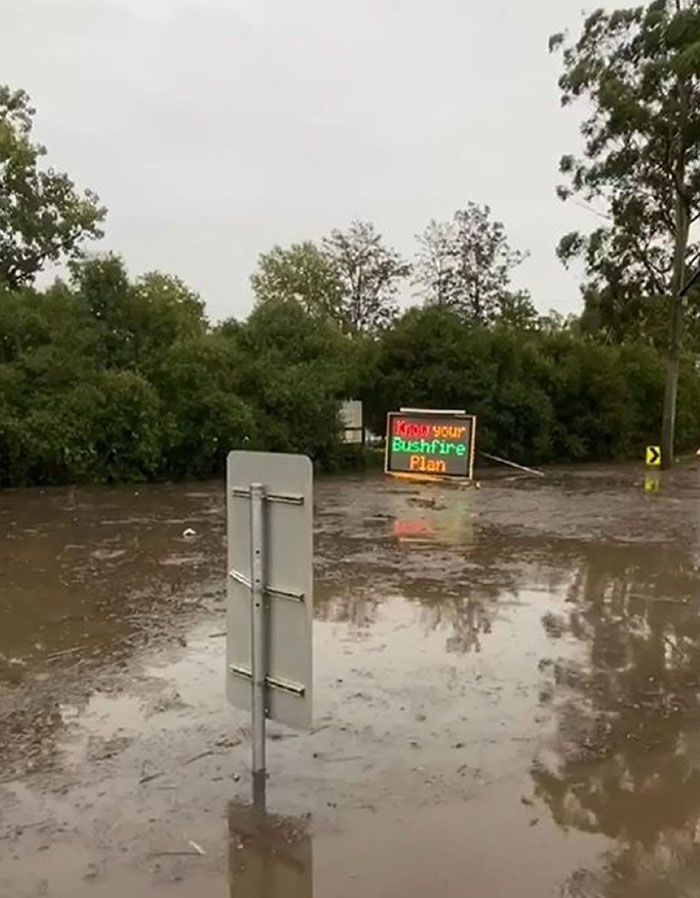 “I Think God Hates Me”: 59 Wild Pics Of Mother Nature Doing Things On Its Own Terms (New Pics)