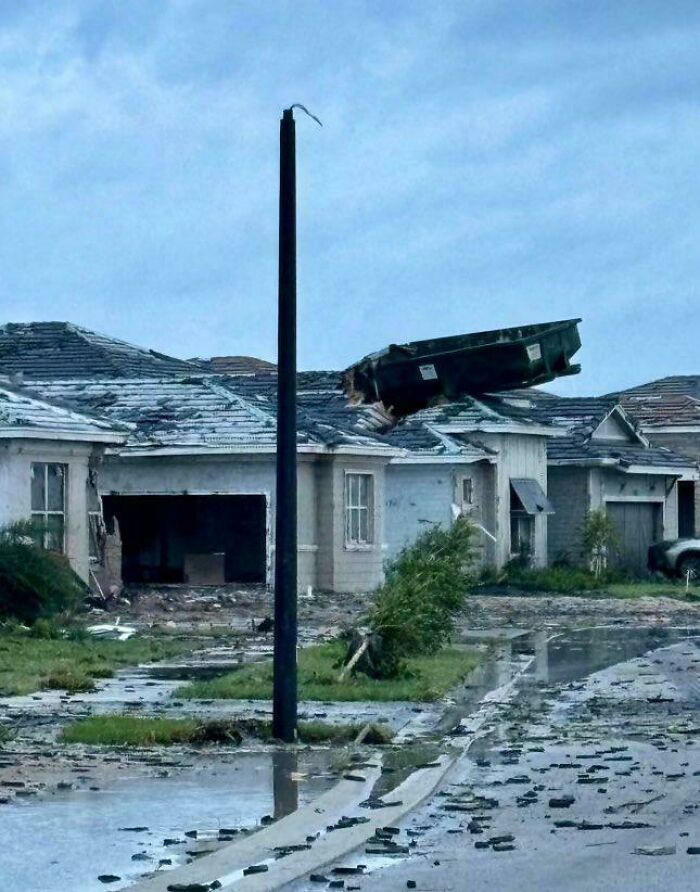 “I Think God Hates Me”: 59 Wild Pics Of Mother Nature Doing Things On Its Own Terms (New Pics)