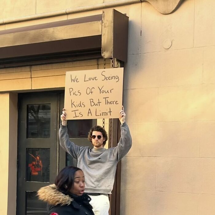 58 Times “Dude With The Sign” Wrote Down What Everyone Is Thinking But Not Saying Out Loud (New Pics)