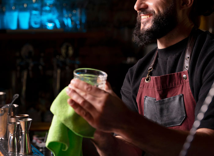 44 Stories Of Bar Staff And Customers Protecting Women Who Were Getting Creeped Out By Men