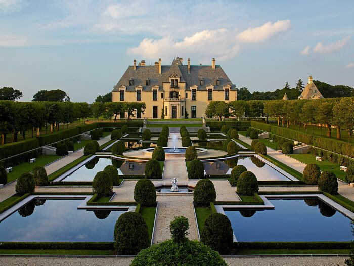 34 Remarkable Historic Homes That Define America’s Architectural Heritage