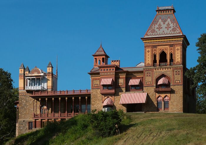 34 Remarkable Historic Homes That Define America’s Architectural Heritage