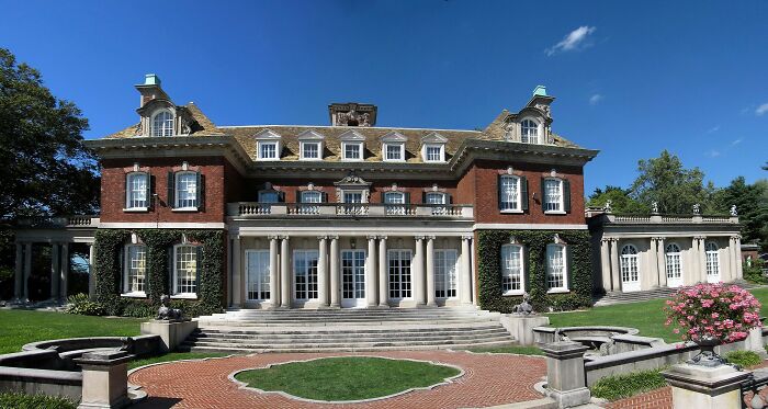 34 Remarkable Historic Homes That Define America’s Architectural Heritage