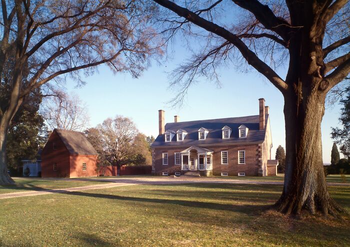 34 Remarkable Historic Homes That Define America’s Architectural Heritage