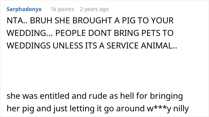 Mom Of The Bride Told She Can’t Bring Her Pet Pig To The Wedding, Does It Anyway And Ruins It