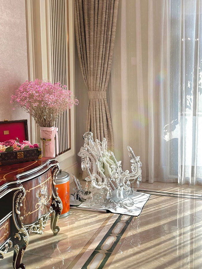 Angry Boy Breaks Expensive Glass Ceiling And Chandelier Over A Labubu Doll