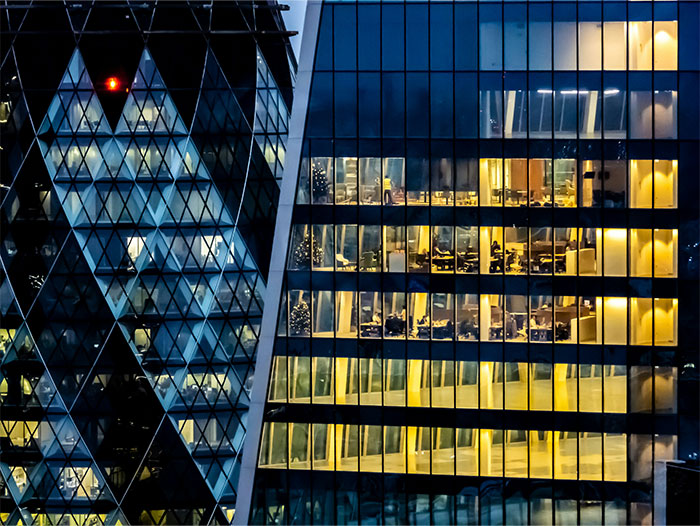 “Overworked And Underpaid”: 55 People Share What It’s Like To Work At A ‘Dying’ Company