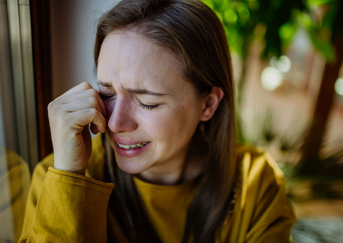 Woman Faces Double Heartbreak When Mother’s Death Brings Boyfriend’s True Character To Light