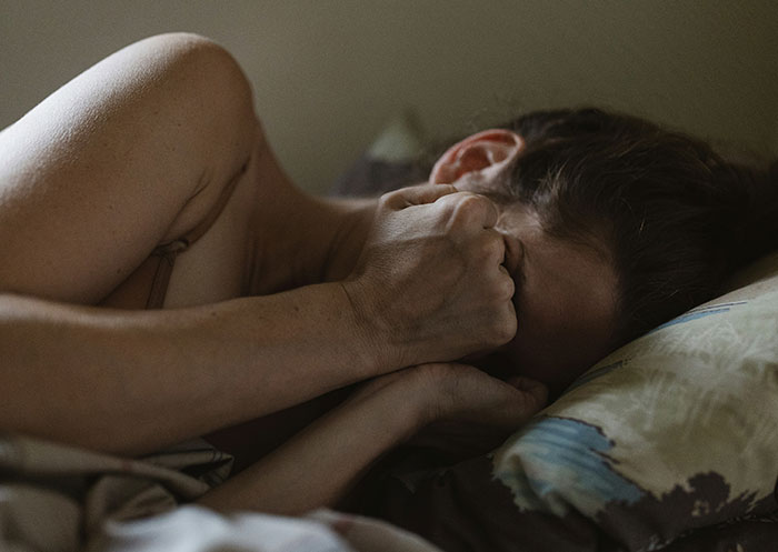 Woman Faces Double Heartbreak When Mother’s Death Brings Boyfriend’s True Character To Light