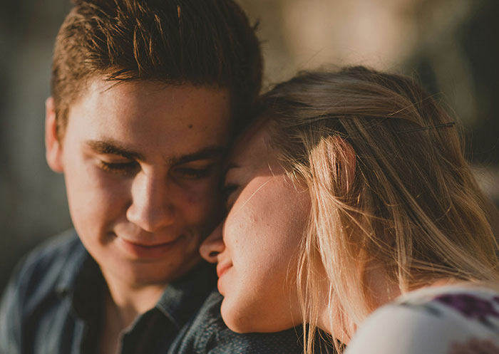 53 People Share The Ups And Downs Of Having A Partner Who Went From Rags To Riches