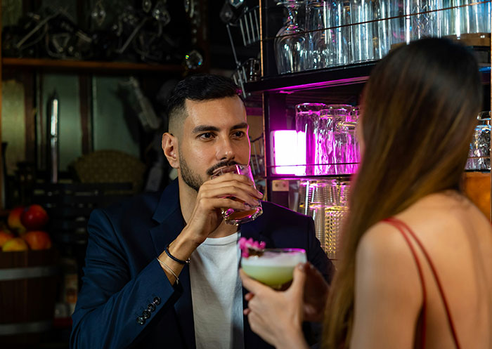 53 People Share The Ups And Downs Of Having A Partner Who Went From Rags To Riches