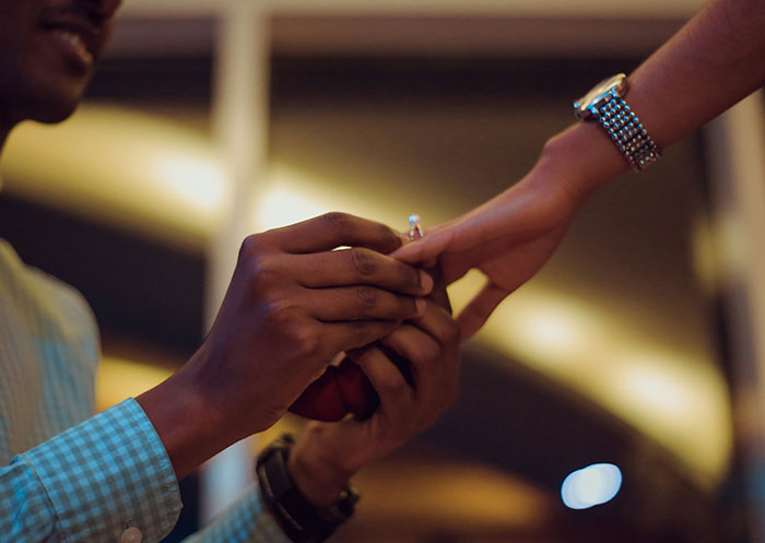 53 People Share The Ups And Downs Of Having A Partner Who Went From Rags To Riches