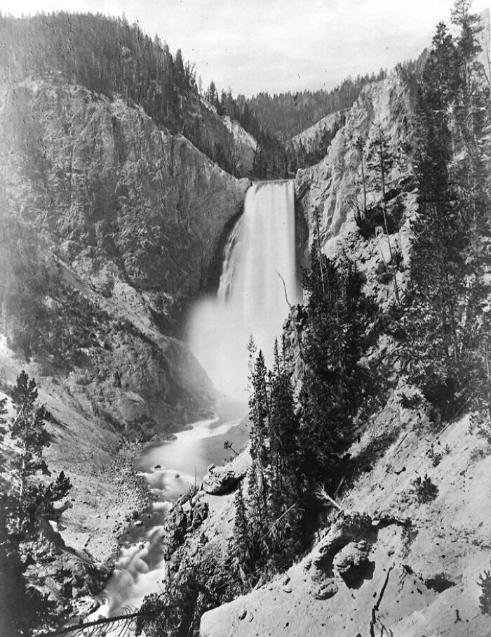 36 Invaluable Photos From The 19th Century That Made History Come Alive