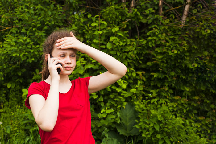 Teens Forced To Be Parents For Their 1, 3 And 4YO Siblings, Years Later Refuse To Reconnect