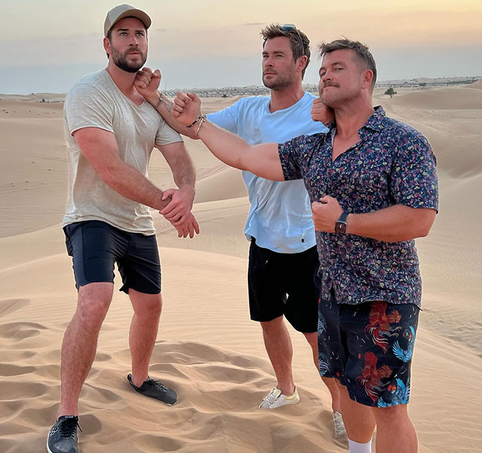 “Your Parents Did A Fantastic Job”: Fans Thirst Over Hemsworth Brothers After B’day Group Photo
