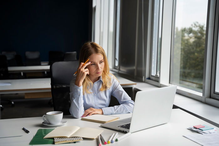 Toxic Newbie Spreads Lies, Tries To Get Colleague Fired, Ends Up In Hot Water With HR