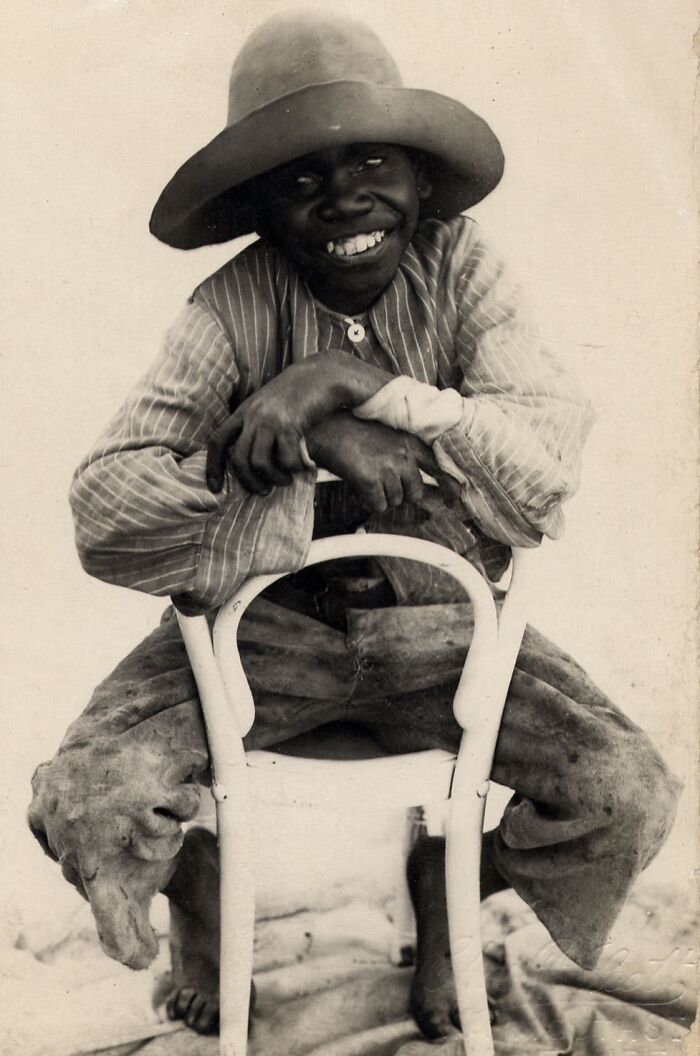 Rare Glimpses Into 1900s Indigenous Australians Through 43 Striking Photos