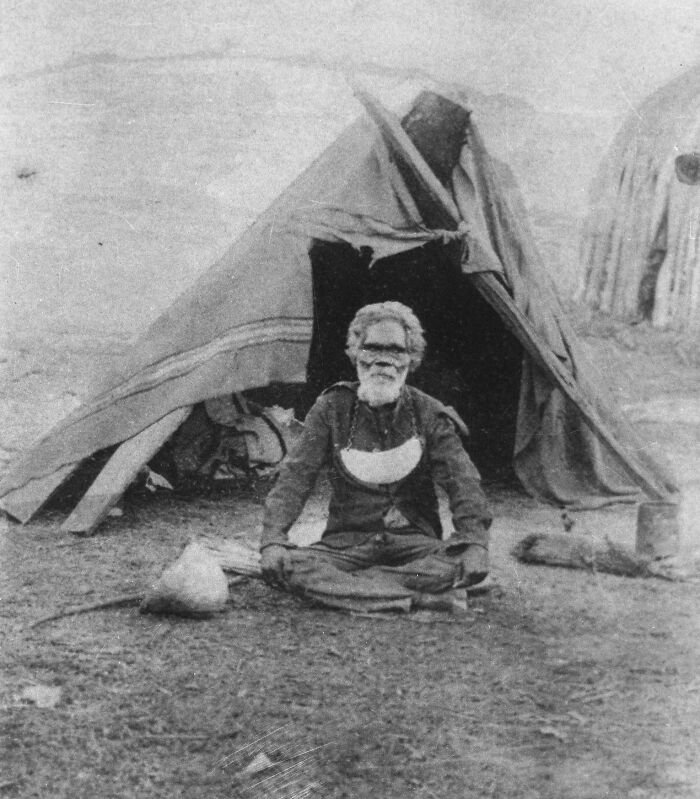 Rare Glimpses Into 1900s Indigenous Australians Through 43 Striking Photos