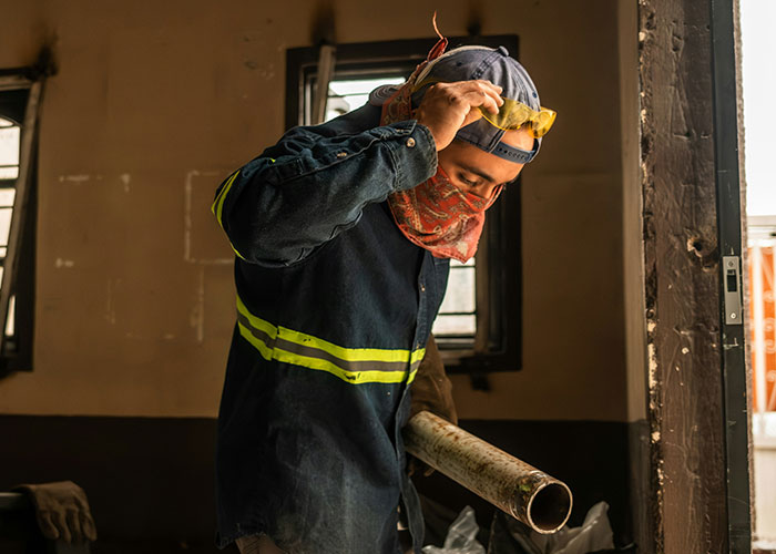“Missed Me By Millimetres”: 53 Blue Collar Workers Share The Scariest Thing They’ve Experienced At A Job Site