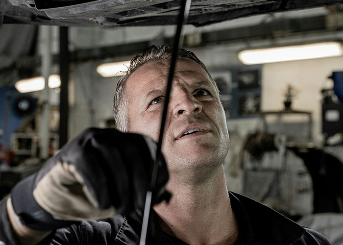 “Missed Me By Millimetres”: 53 Blue Collar Workers Share The Scariest Thing They’ve Experienced At A Job Site