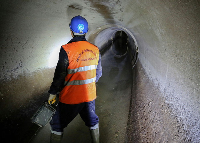 “Missed Me By Millimetres”: 53 Blue Collar Workers Share The Scariest Thing They’ve Experienced At A Job Site