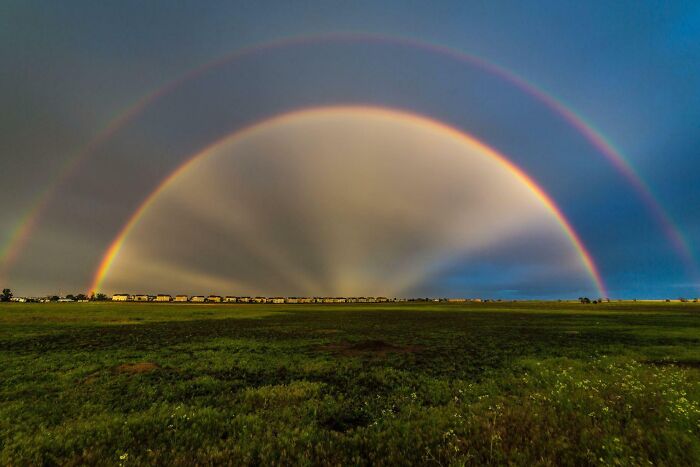 70 Photos Of Rare Coincidences You’d Think Were Photoshopped, But Aren’t