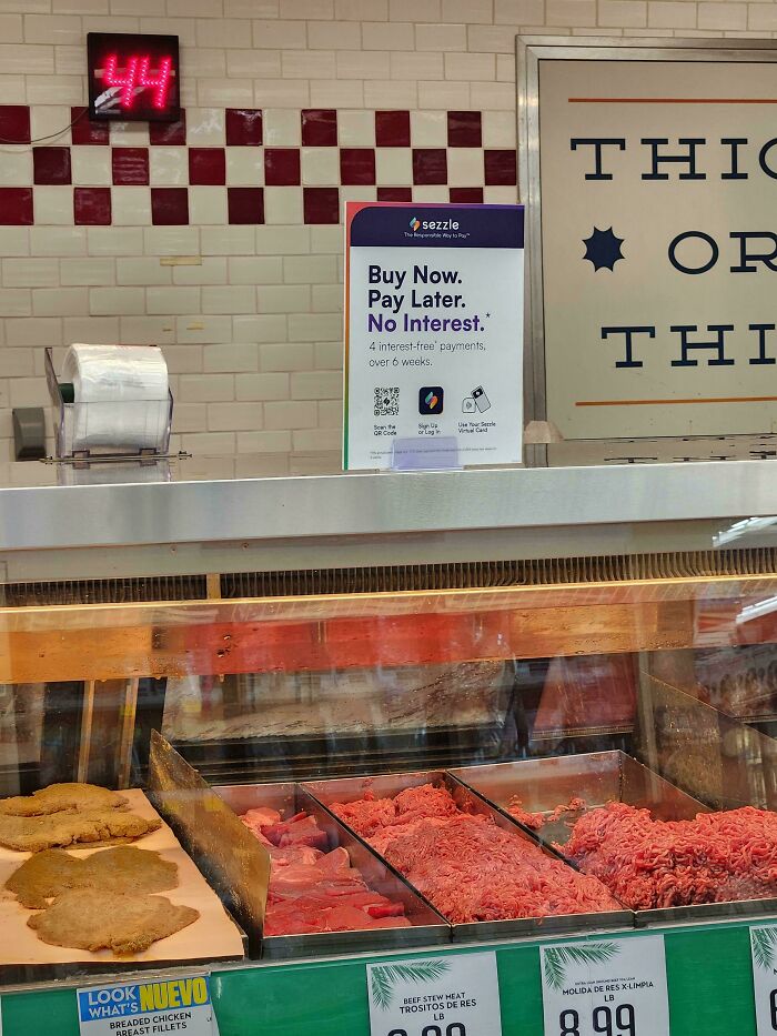 76 Pics That Show We’ve Already Hit Peak Dystopia, And Things Are Only Getting Worse