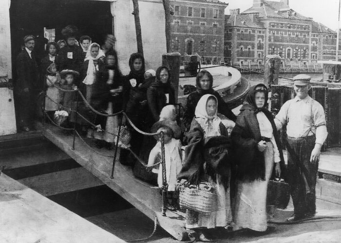 30 Gripping Pictures That Tell The Real Story Of 1800s America