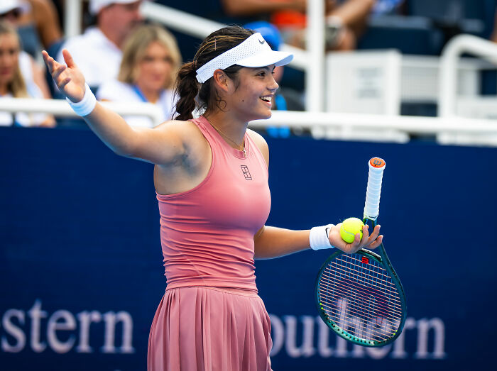 &#8220;Diva Issues&#8221;: Tennis Star Halts Match In Meltdown Over Crying Baby, Leaves Crowd Stunned