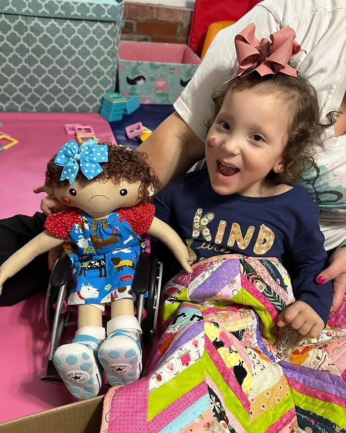 Remarkable Children: Woman Continues To Create Unique Dolls That Reflect Their Unique Owners (22 New Pics)