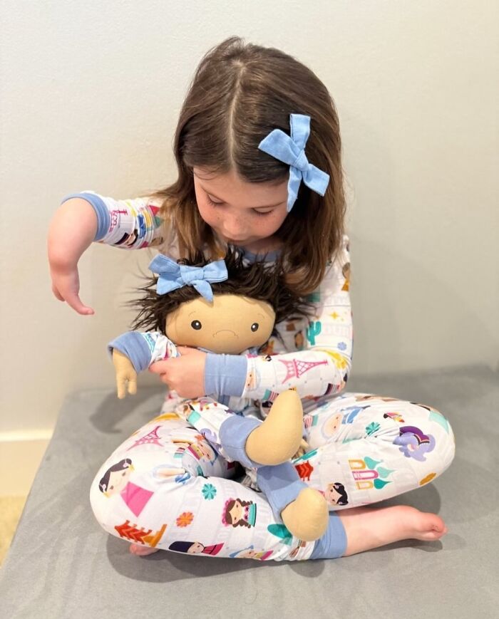 Remarkable Children: Woman Continues To Create Unique Dolls That Reflect Their Unique Owners (22 New Pics)