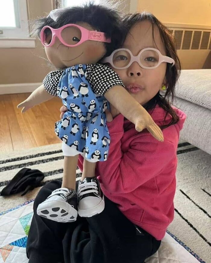 Remarkable Children: Woman Continues To Create Unique Dolls That Reflect Their Unique Owners (22 New Pics)