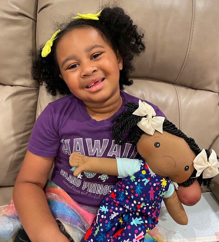 Remarkable Children: Woman Continues To Create Unique Dolls That Reflect Their Unique Owners (22 New Pics)