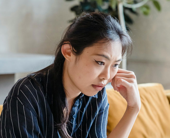 Wife Refuses To Let Husband’s Friend Stay After He Makes Unwelcome Comment About Her Looks