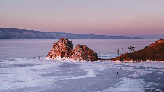 My 15 Photos That Show Why Lake Baikal In Winter Feels Like Another Planet