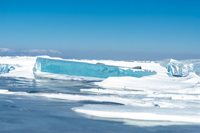 My 15 Photos That Show Why Lake Baikal In Winter Feels Like Another Planet