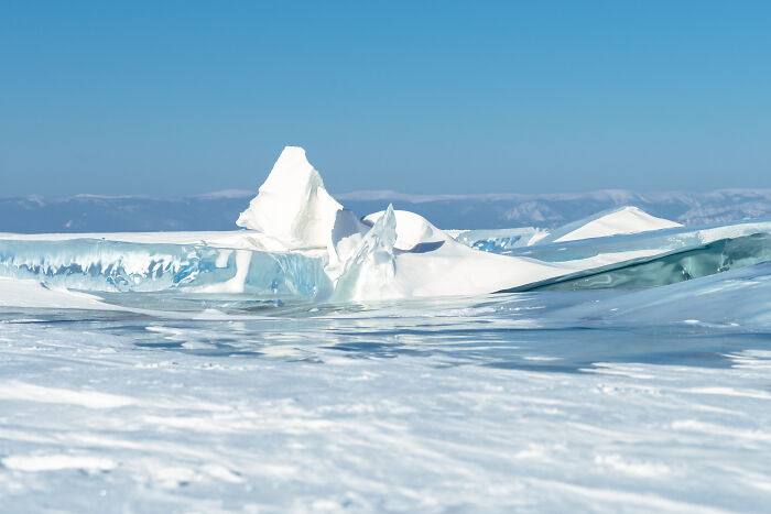 My 15 Photos That Show Why Lake Baikal In Winter Feels Like Another Planet