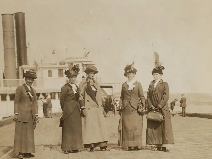 45 Powerful Photos Of Women In The 20th Century Suffrage Era