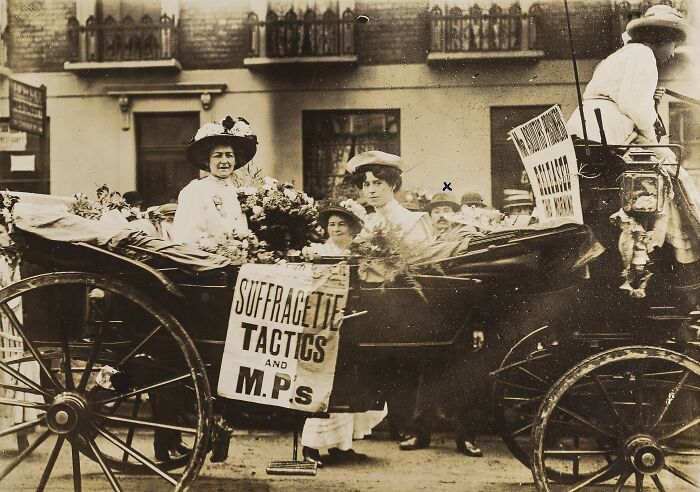 45 Powerful Photos Of Women In The 20th Century Suffrage Era