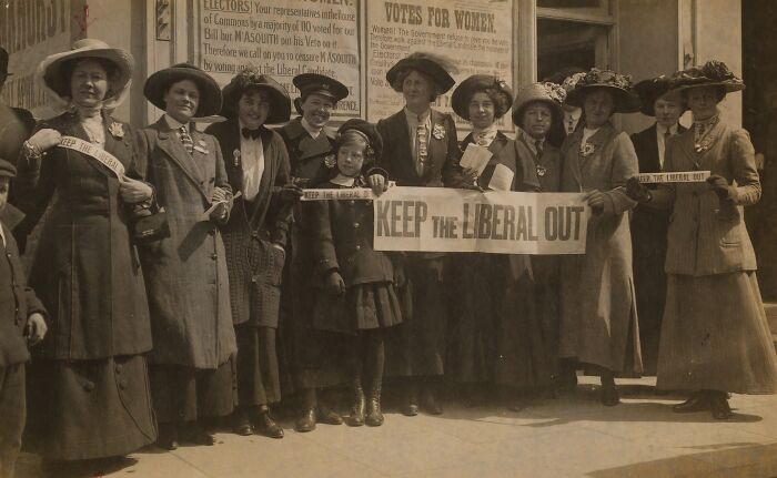 45 Powerful Photos Of Women In The 20th Century Suffrage Era
