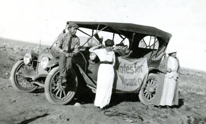 45 Powerful Photos Of Women In The 20th Century Suffrage Era