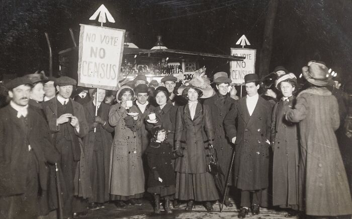 45 Powerful Photos Of Women In The 20th Century Suffrage Era