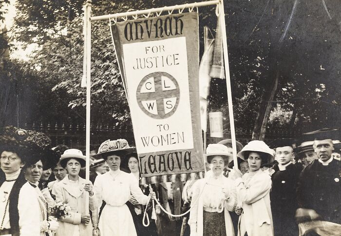45 Powerful Photos Of Women In The 20th Century Suffrage Era