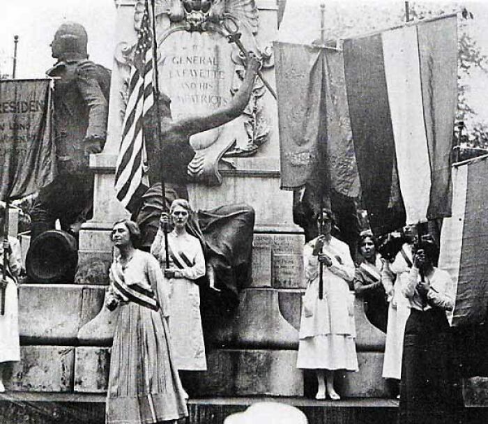 45 Powerful Photos Of Women In The 20th Century Suffrage Era